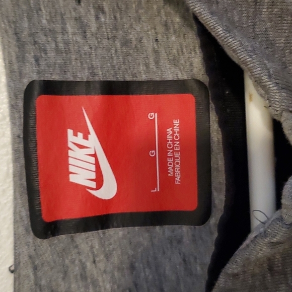 NIKE TECH SWEATSHIRT FLEECE. - Picture 4 of 8